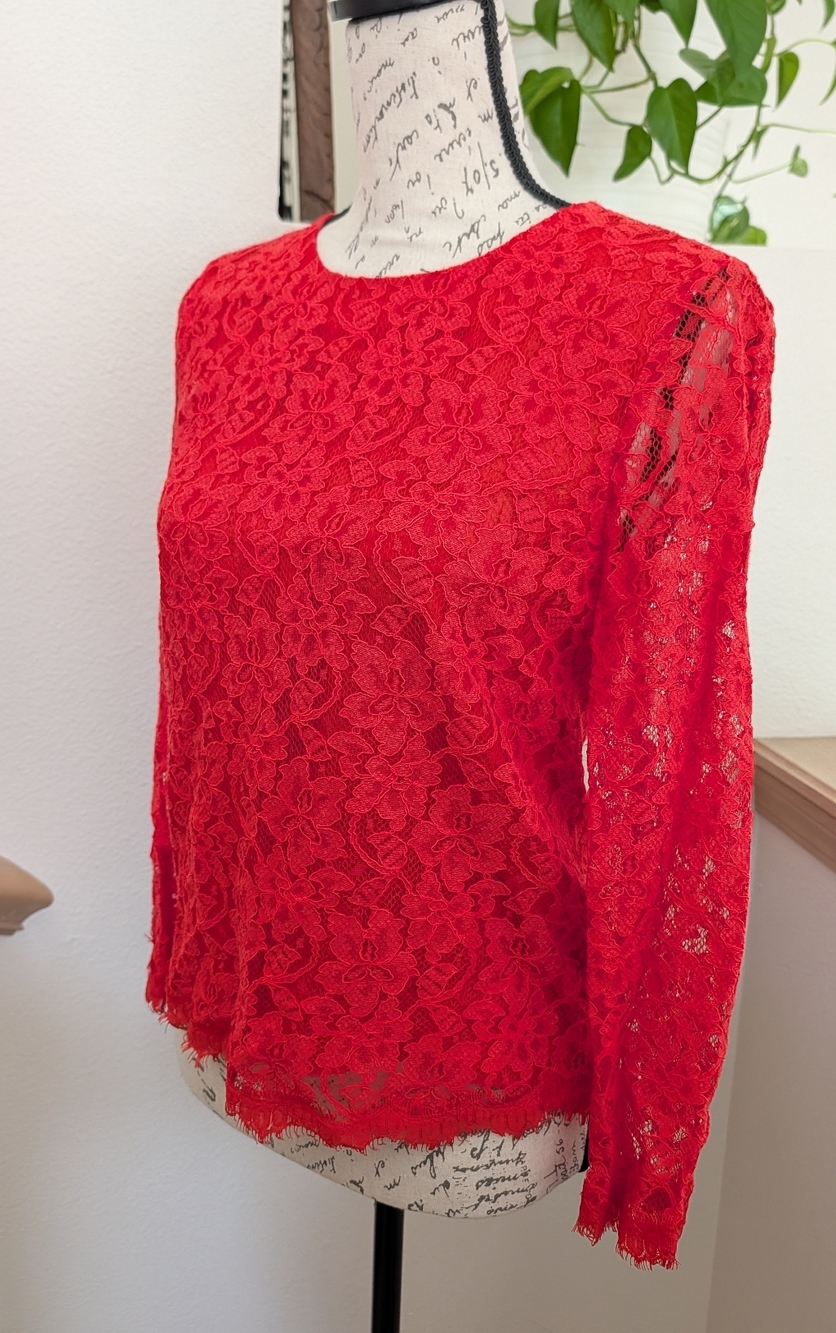 EUC Diane von Furstenberg Lace Top - size 6